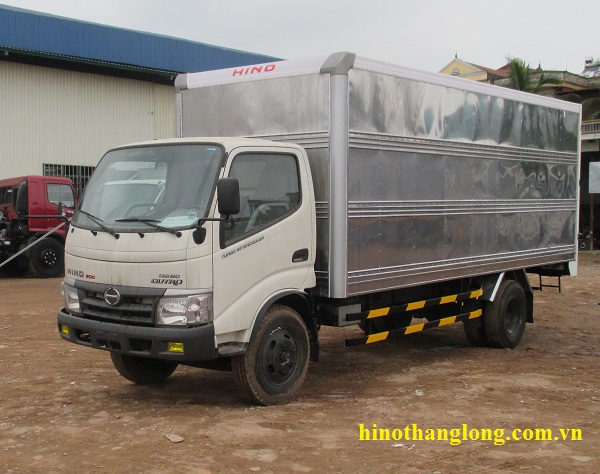 Xe tải hino Dutro 4,5 tấn thùng kín- wu352